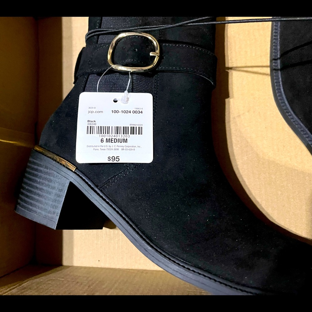Liz Claiborne black sweet black suede booties. Size 6M